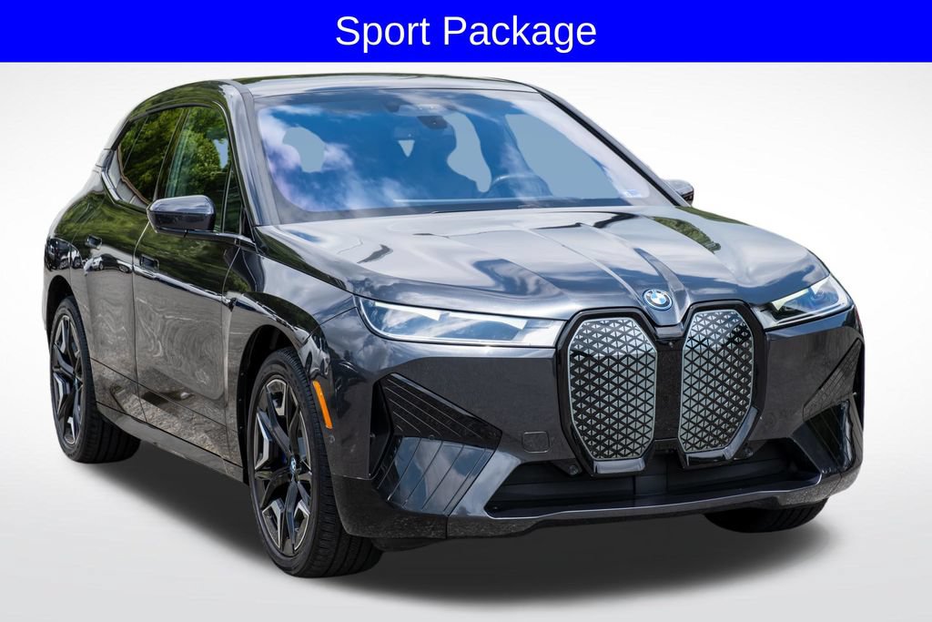 Used 2024 BMW iX xDrive50 w/ Sport Package AWD/4WD image 10