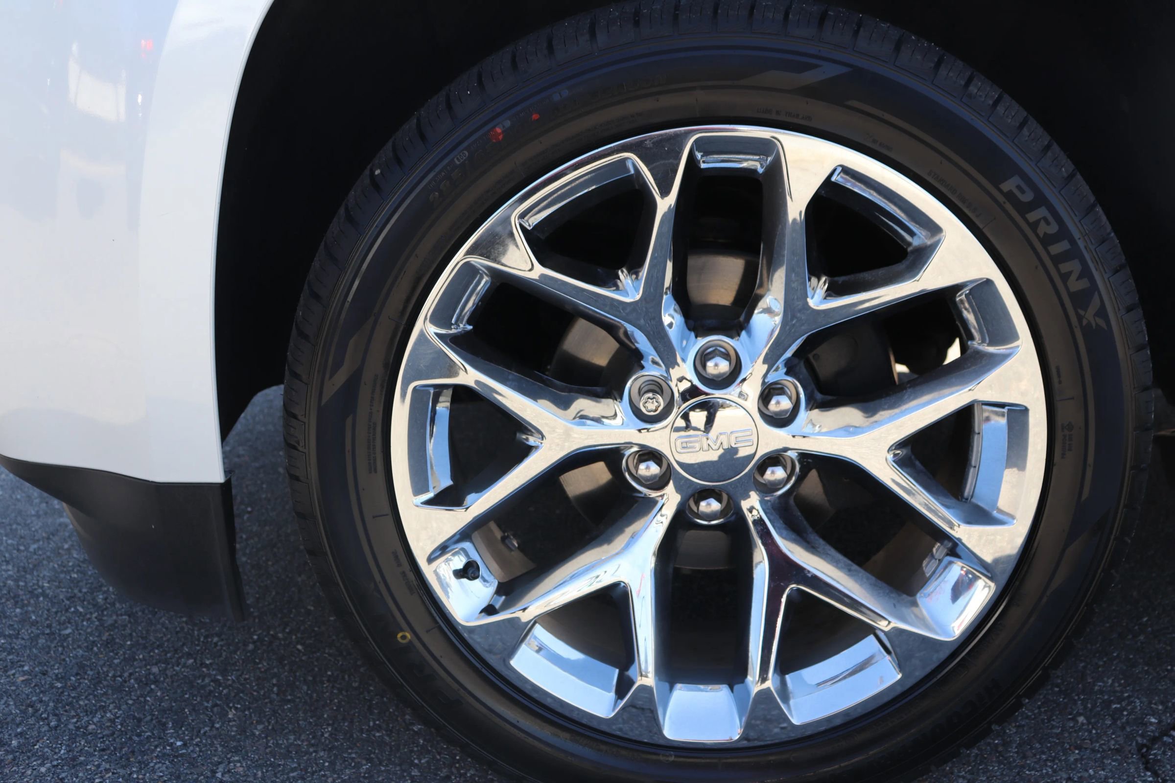 Used 2019 GMC Yukon Denali w/ Denali Ultimate Package image 24