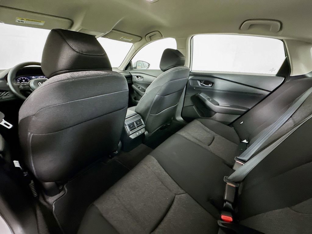 Used 2025 Honda Accord LX image 4