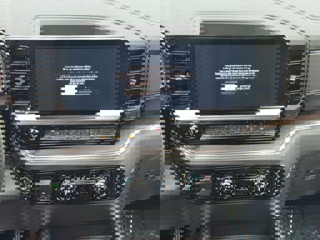 Used 2023 GMC Sierra 1500 SLT w/ SLT Premium Plus Package image 19