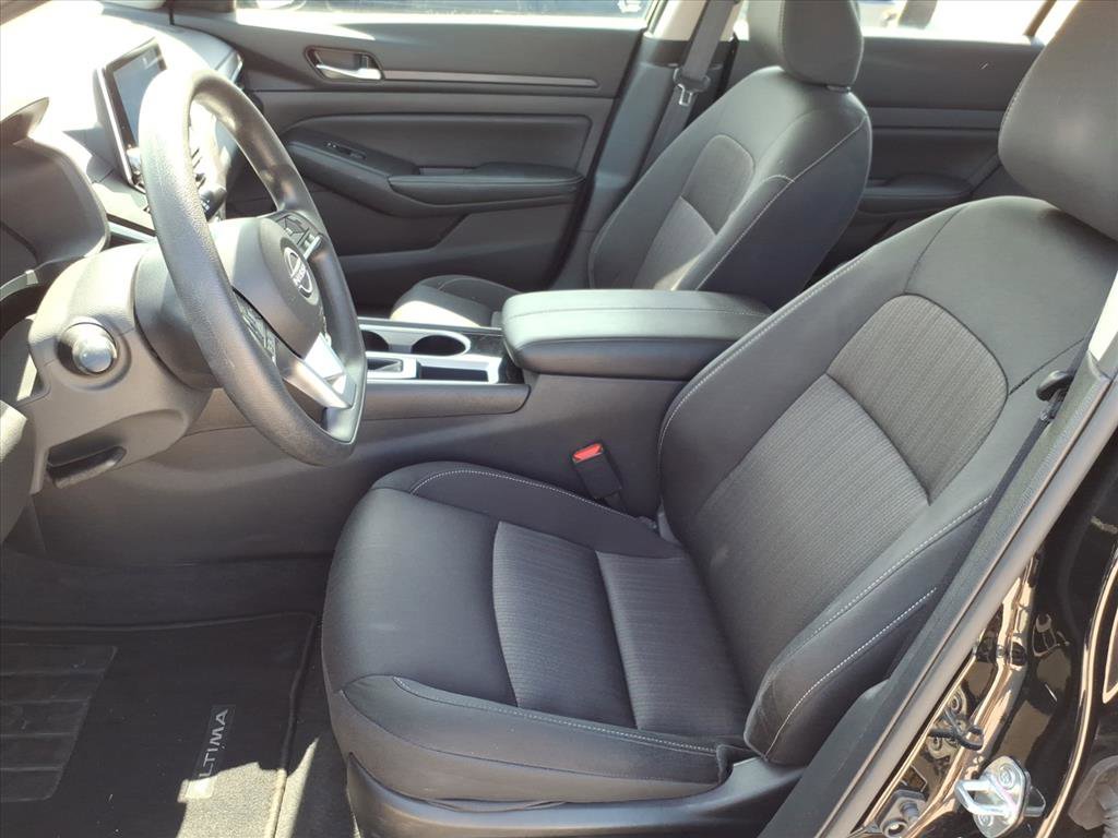 Used 2024 Nissan Altima 2.5 SV image 10