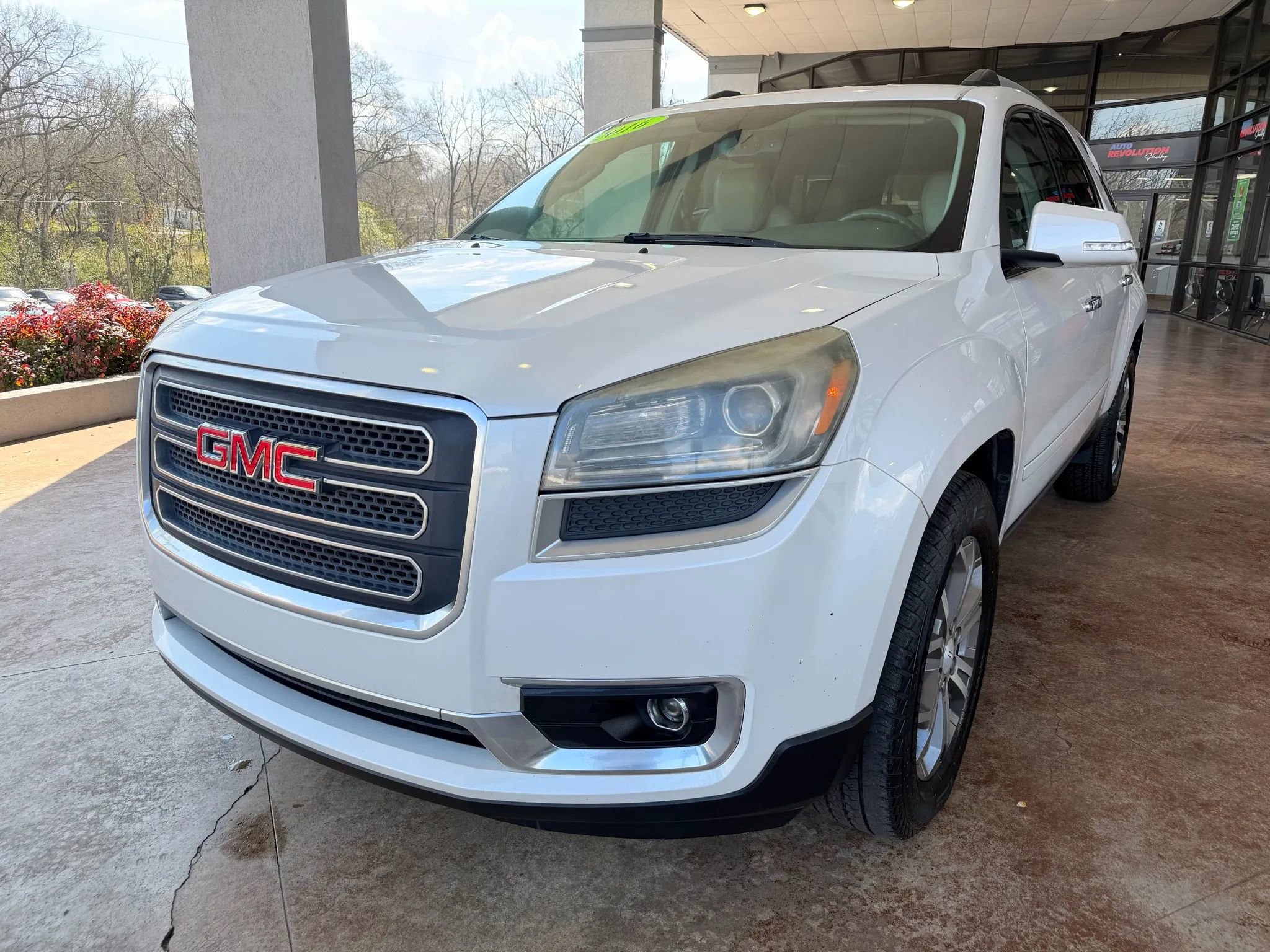 Used 2016 GMC Acadia SLT image 3