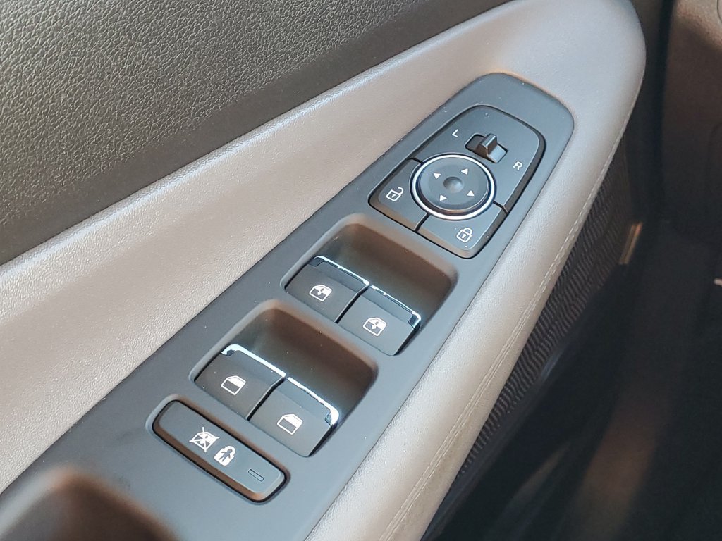 Used 2020 Hyundai Santa Fe SEL AWD/4WD image 17