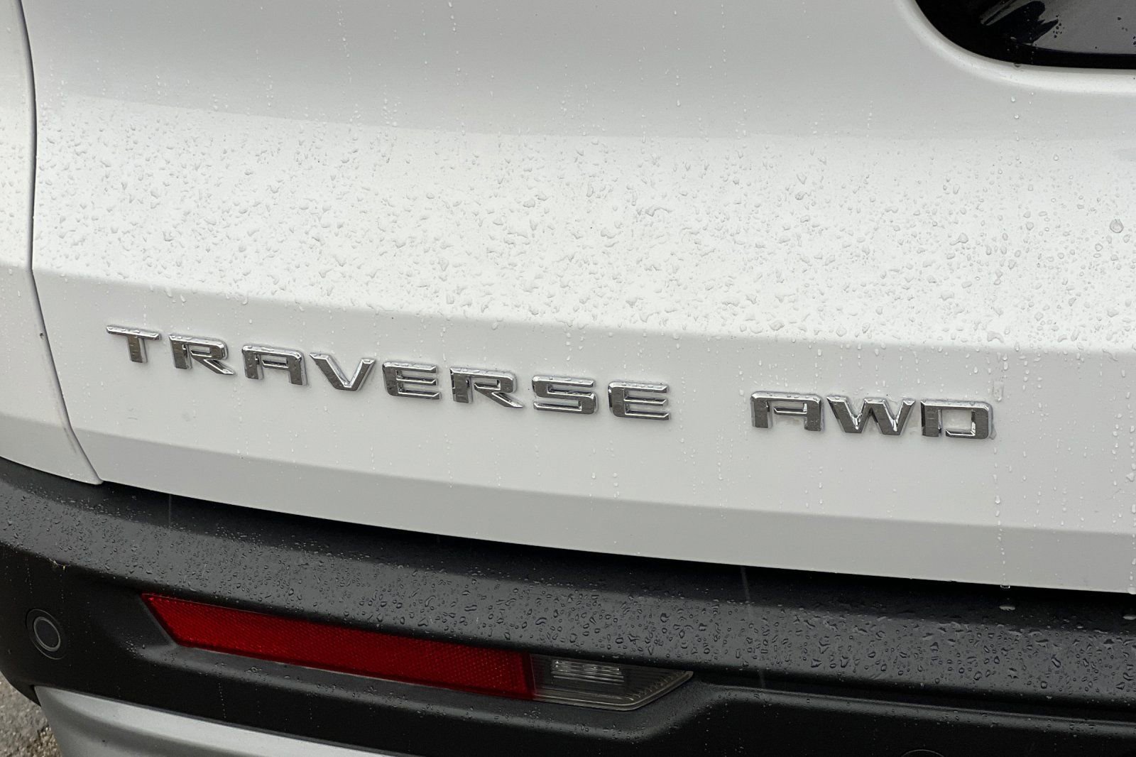 Used 2024 Chevrolet Traverse LT image 28