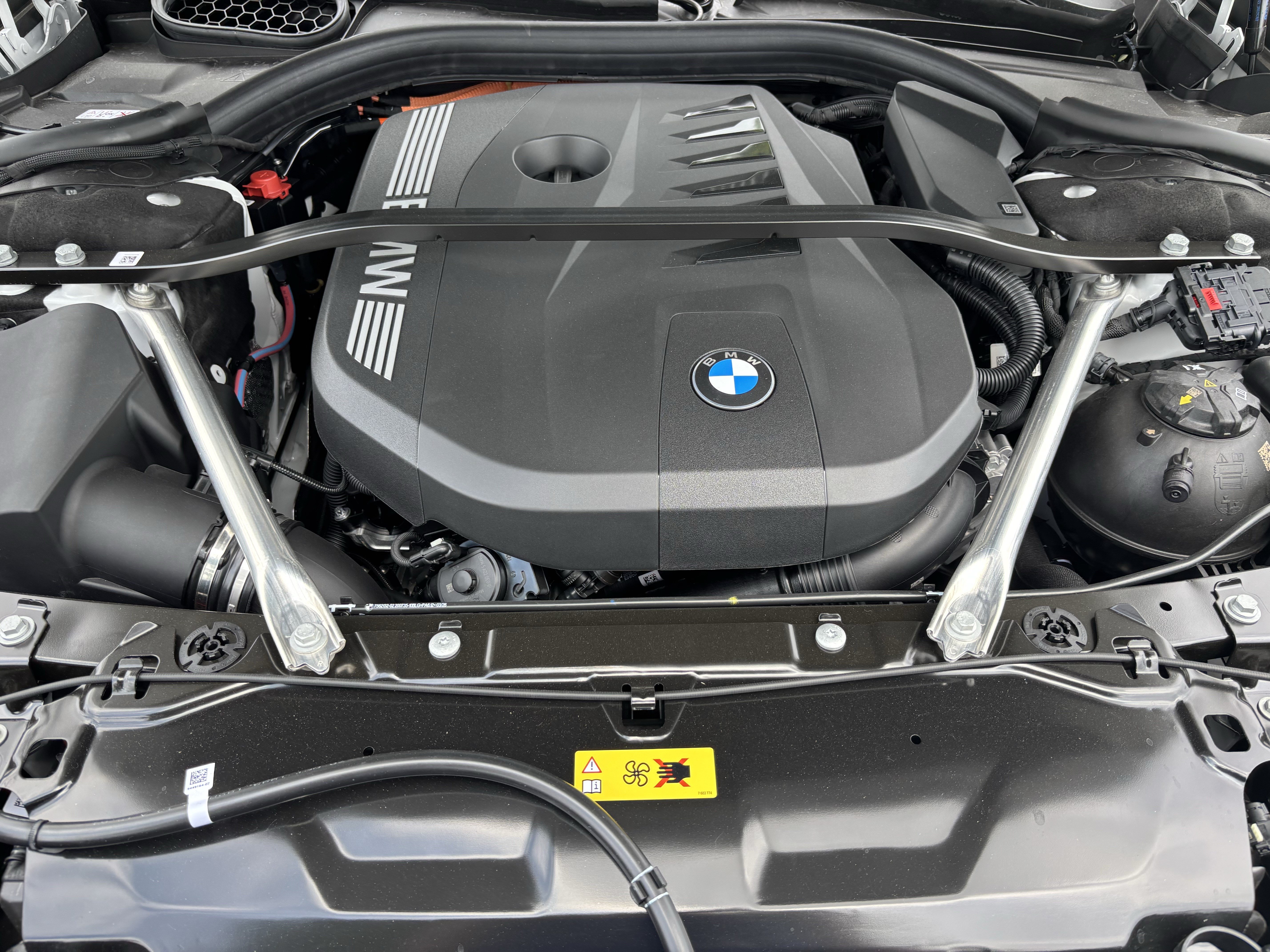 New 2026 BMW 750e xDrive AWD/4WD image 36