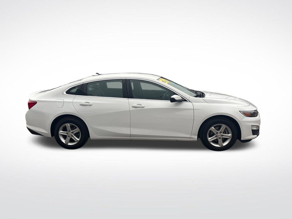Used 2020 Chevrolet Malibu LS w/ Driver Confidence Package II image 9