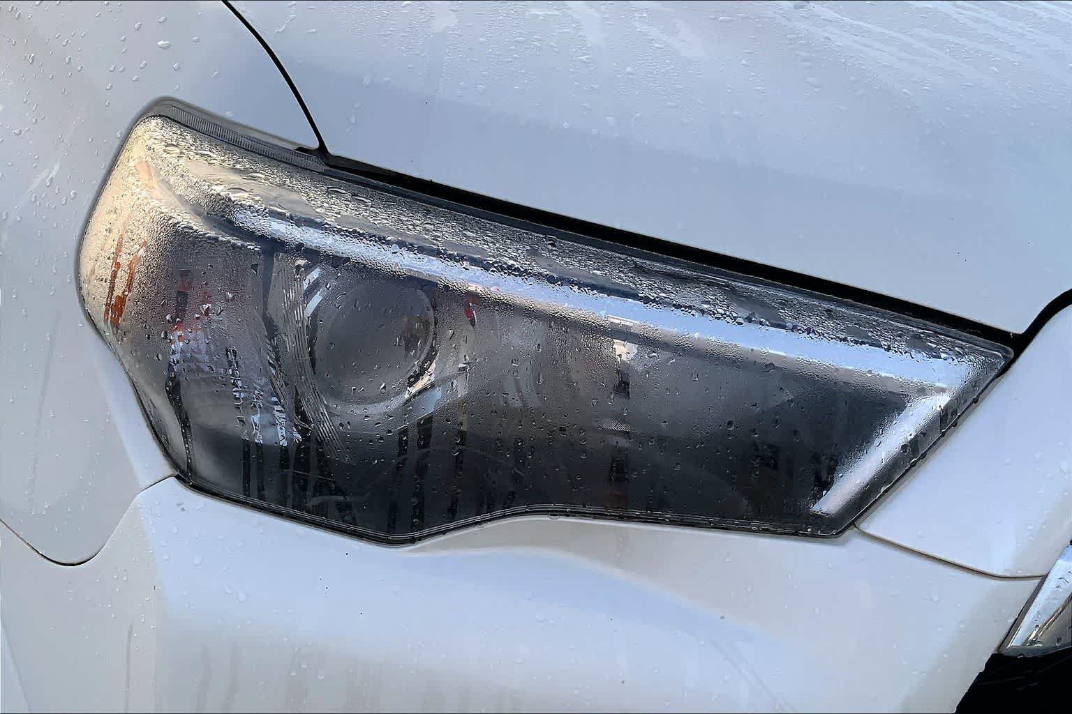 Used 2018 Toyota 4Runner Limited AWD/4WD image 26