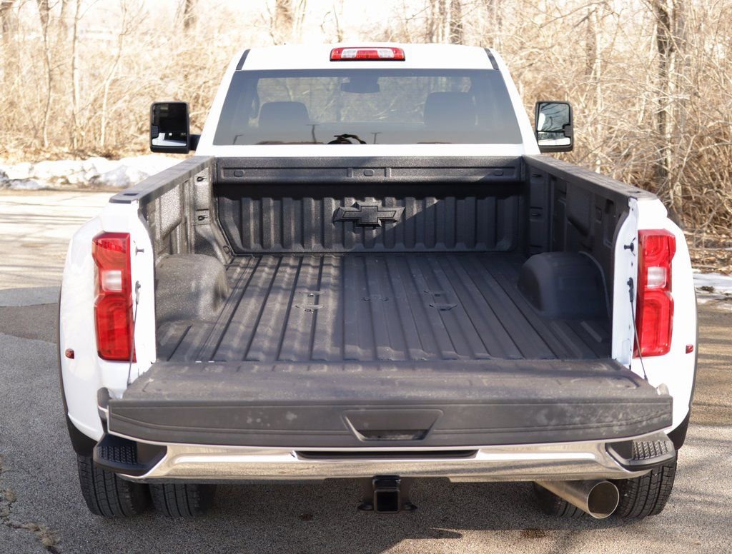 New 2026 Chevrolet Silverado 3500 LT image 24