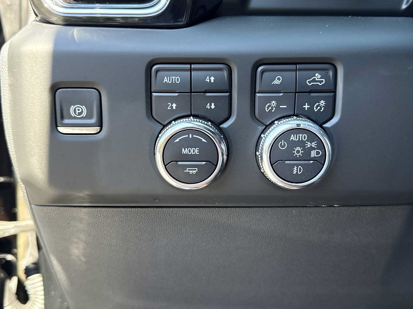 Used 2025 GMC Sierra 1500 Denali w/ Denali Reserve Package AWD/4WD image 16