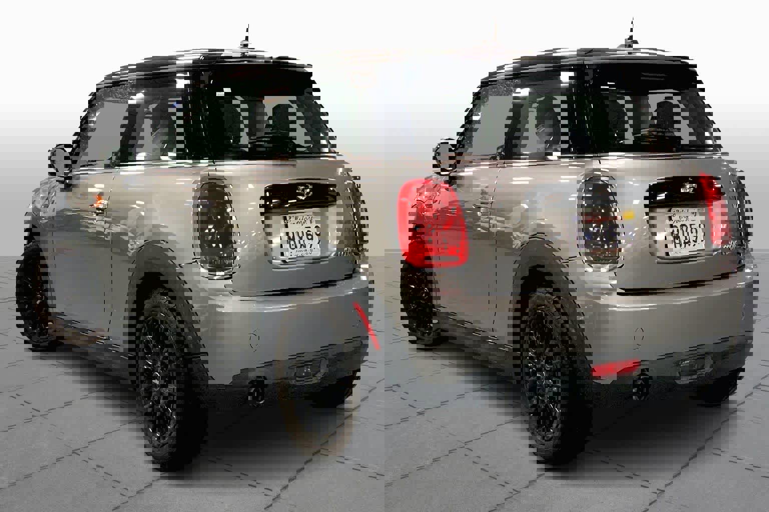 Used 2017 MINI Cooper 2-Door Hardtop image 11