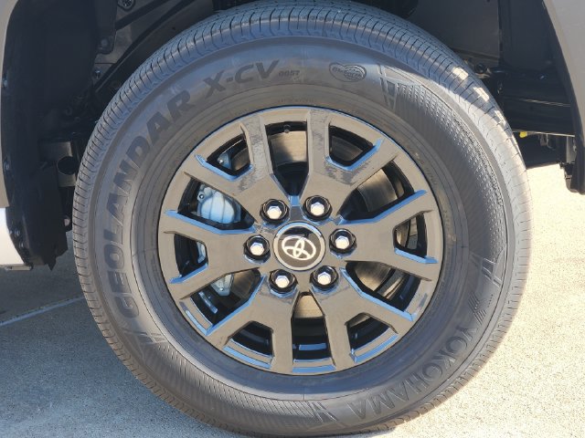 New 2026 Toyota 4Runner SR5 AWD/4WD image 8