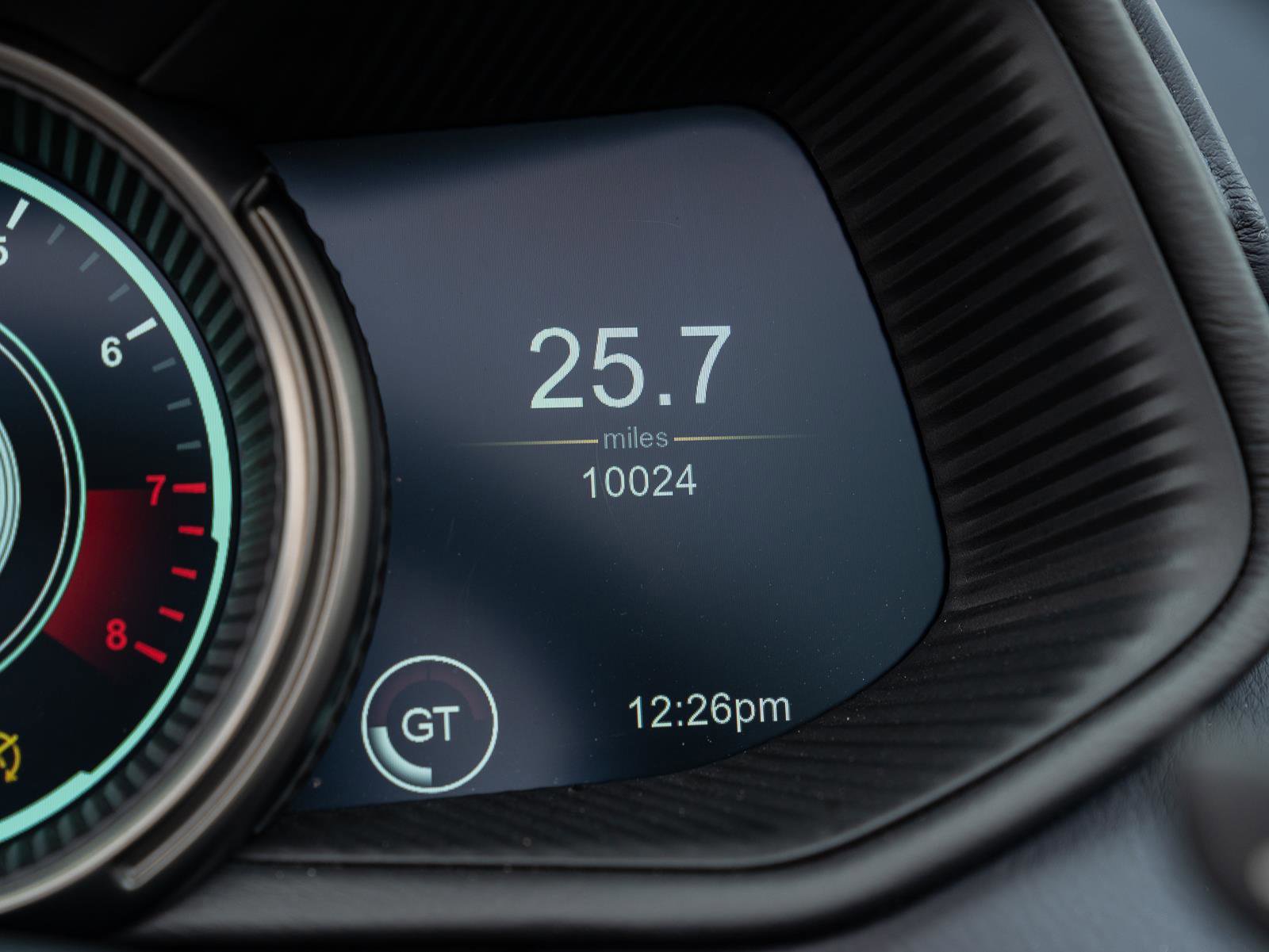 Used 2020 Aston Martin DB11 Volante image 46