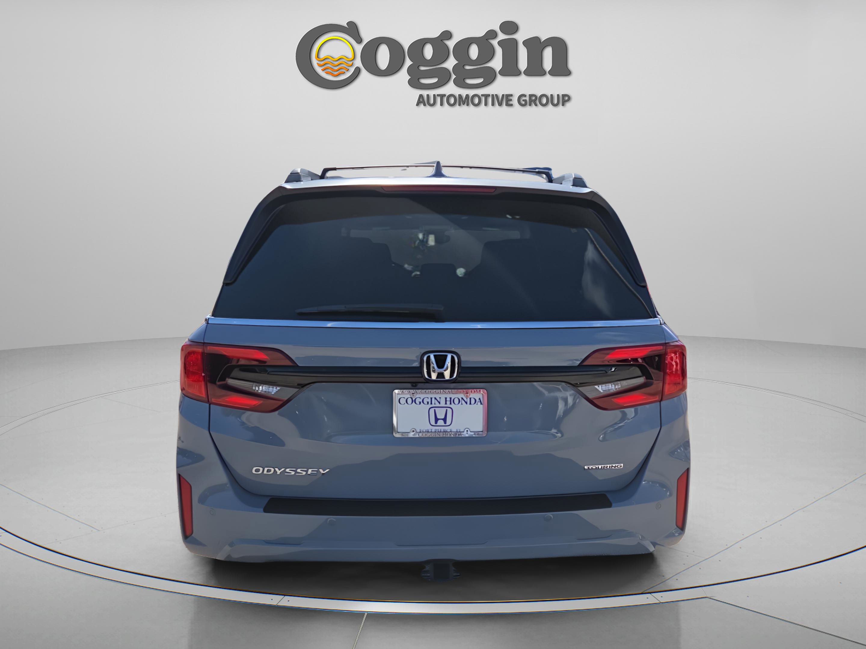 New 2026 Honda Odyssey Touring image 4