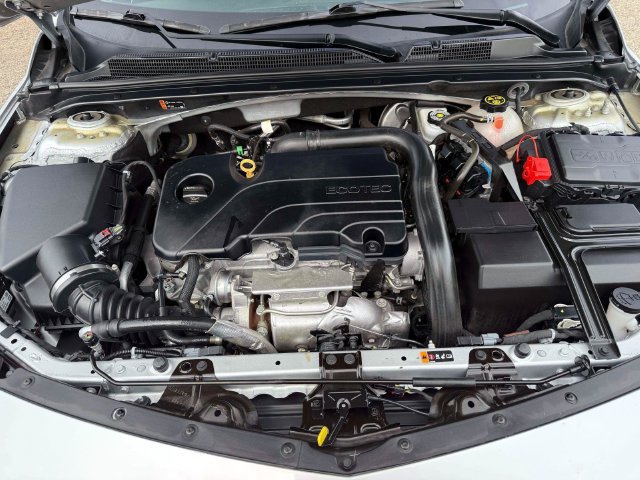 Used 2020 Chevrolet Malibu LT FWD image 13