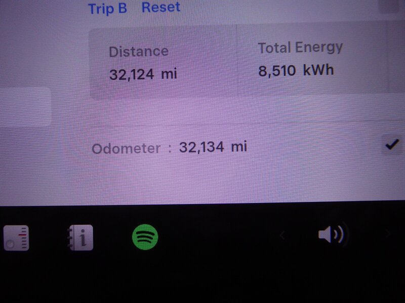 Used 2018 Tesla Model 3 Long Range RWD image 15