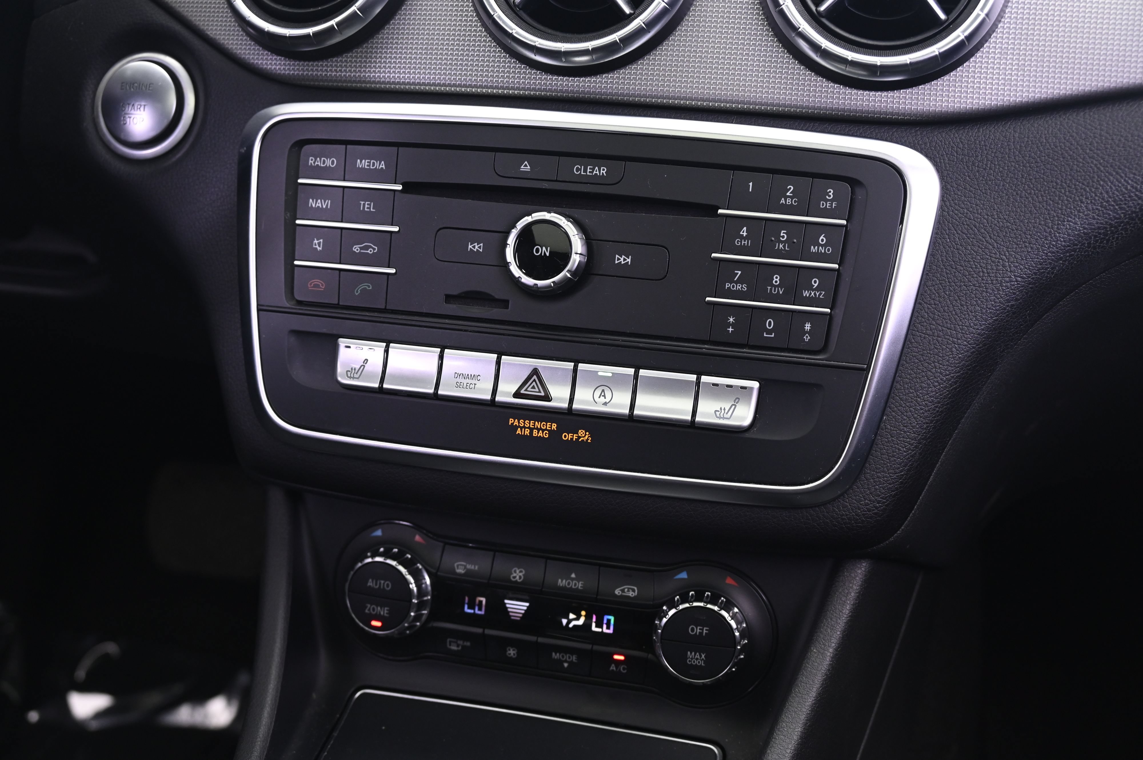 Used 2018 Mercedes-Benz CLA 250 4MATIC image 32