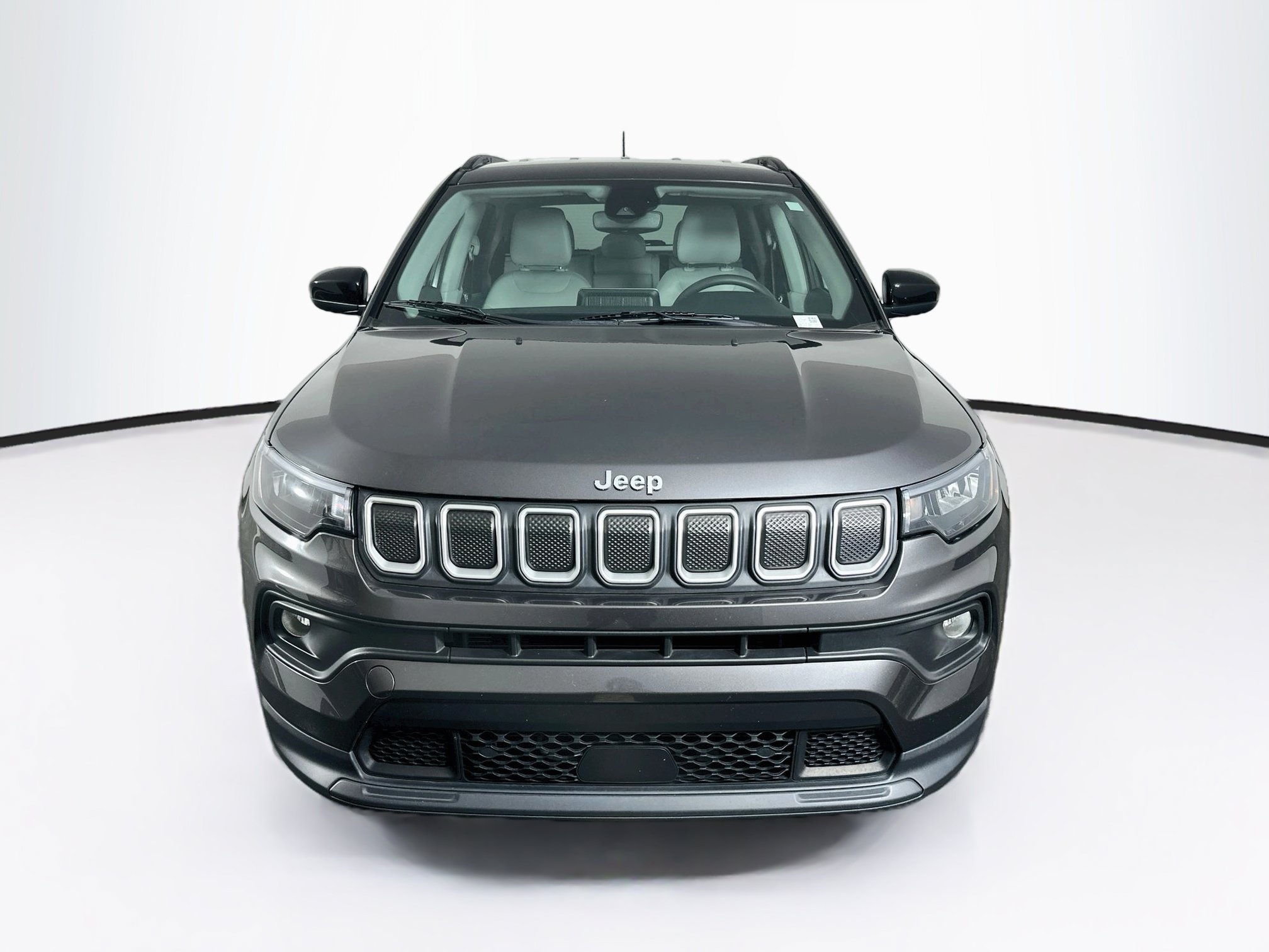 Used 2022 Jeep Compass Latitude AWD/4WD image 2
