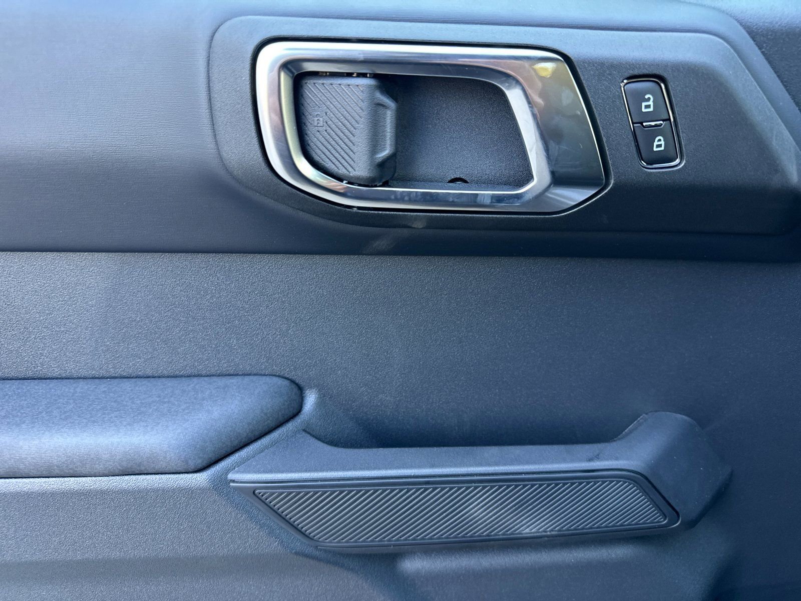 New 2025 Ford Bronco Badlands image 10