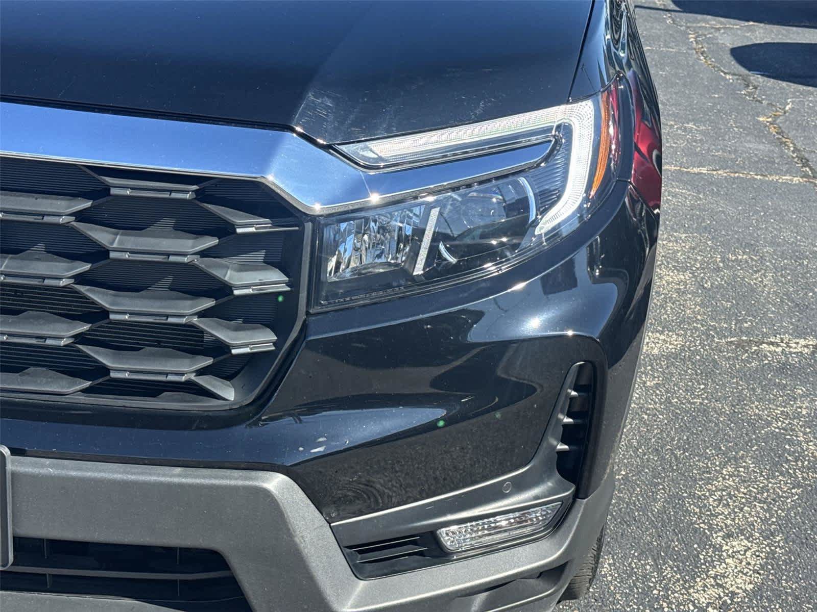 Used 2024 Honda Passport EX-L image 9