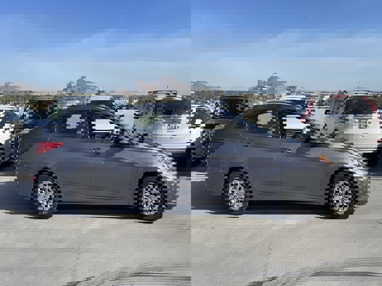 Used 2016 Hyundai Accent SE image 3