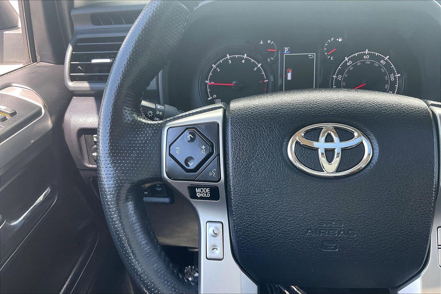 Used 2024 Toyota 4Runner SR5 Premium w/ Moonroof Package AWD/4WD image 23