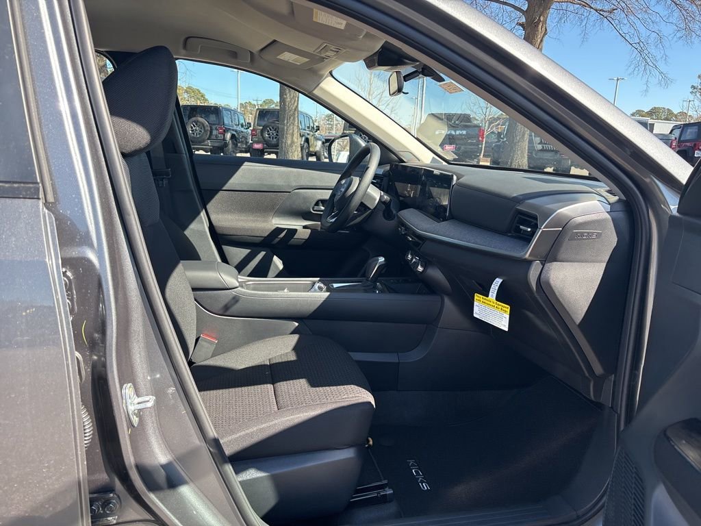 New 2026 Nissan Kicks S image 17