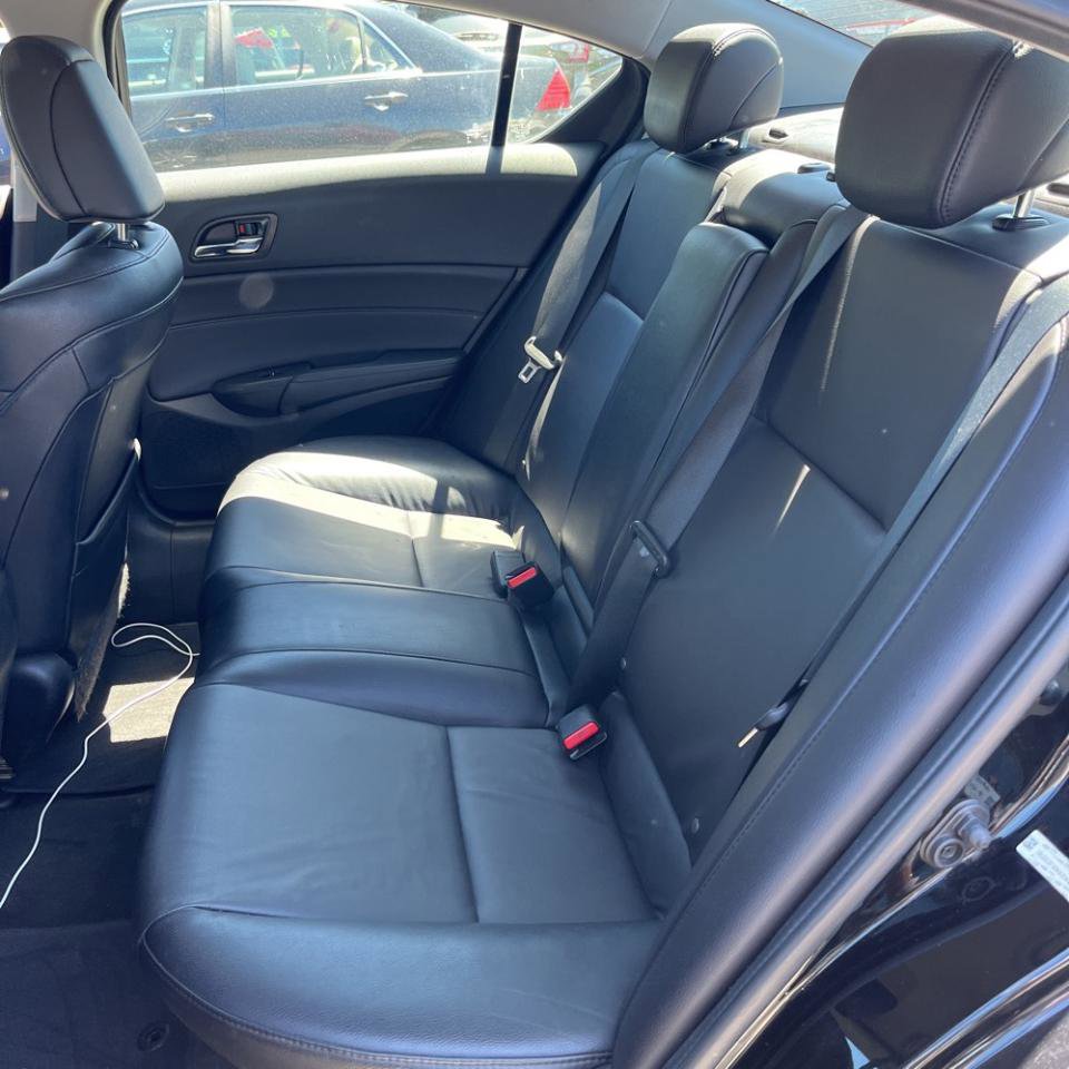 Used 2017 Acura ILX FWD image 15
