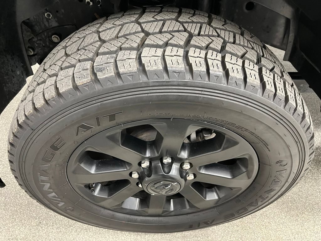 Used 2025 RAM 2500 Big Horn AWD/4WD image 15