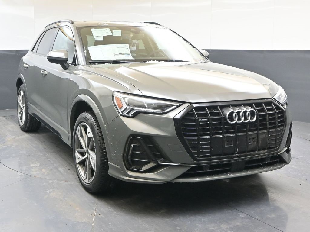 New 2025 Audi Q3 2.0T Premium image 8
