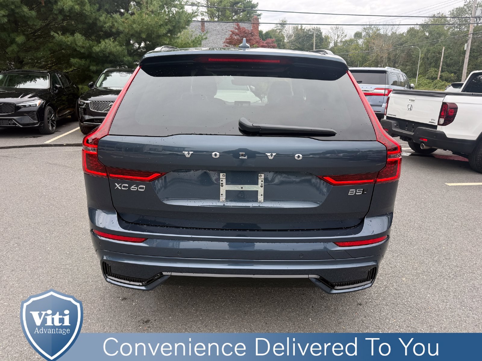 New 2027 Volvo XC60 B5 Plus AWD/4WD image 7