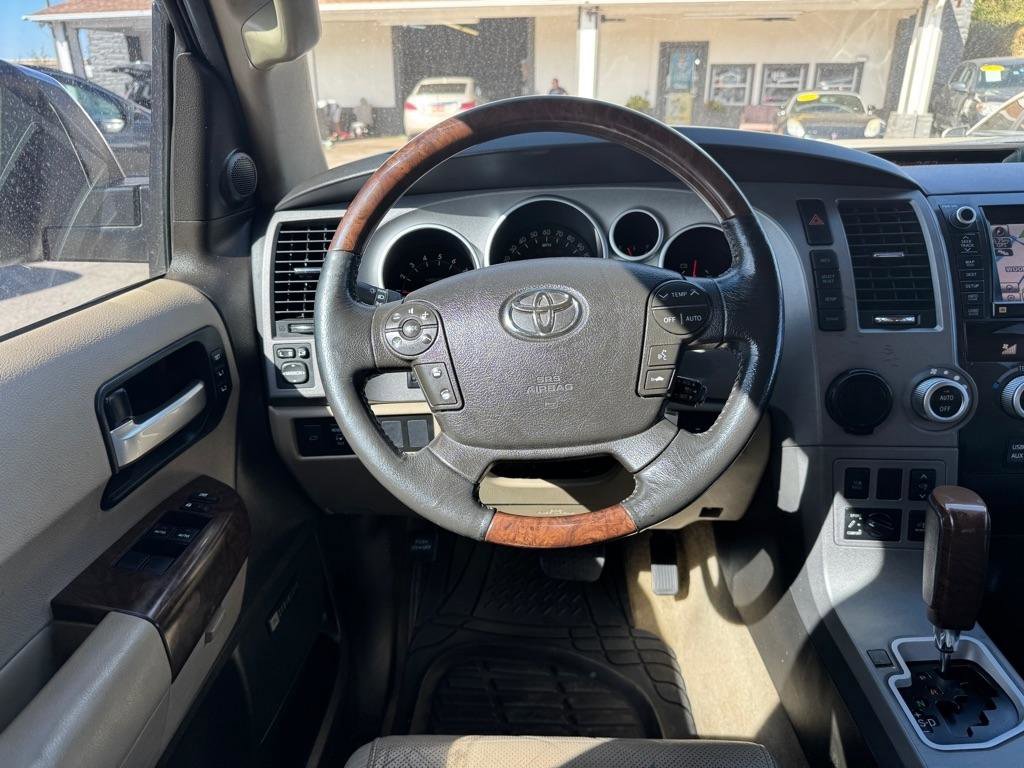 Used 2010 Toyota Sequoia Platinum RWD image 15