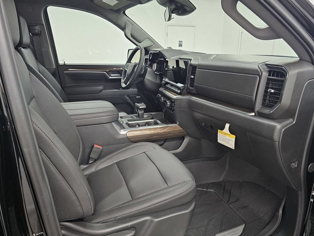 Used 2026 Chevrolet Silverado 1500 RST w/ Safety Package AWD/4WD image 32