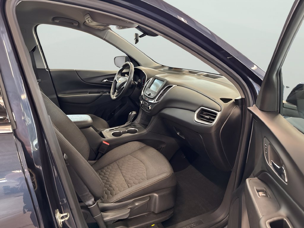 Used 2018 Chevrolet Equinox LT FWD image 11