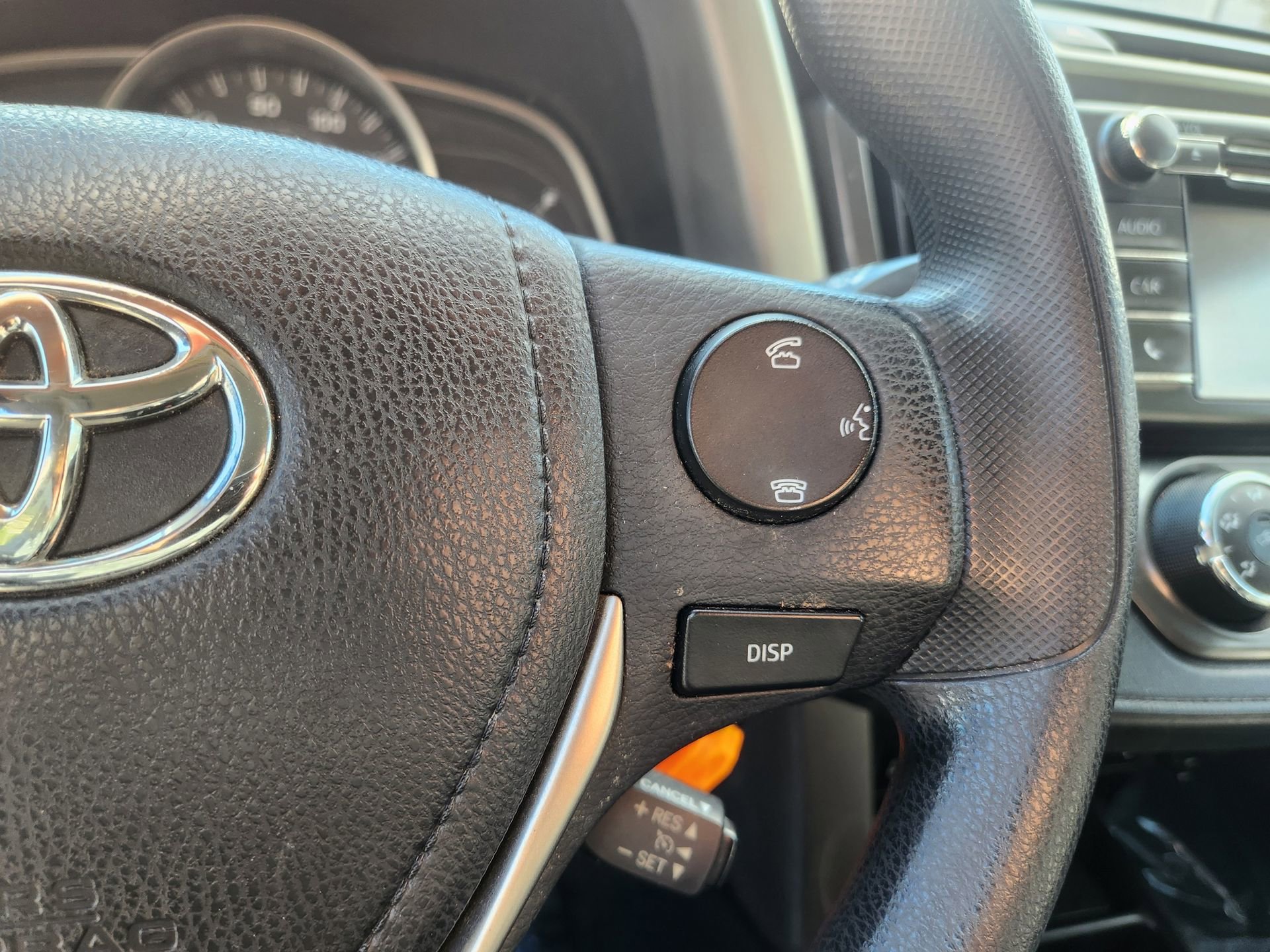 Used 2015 Toyota RAV4 LE image 10