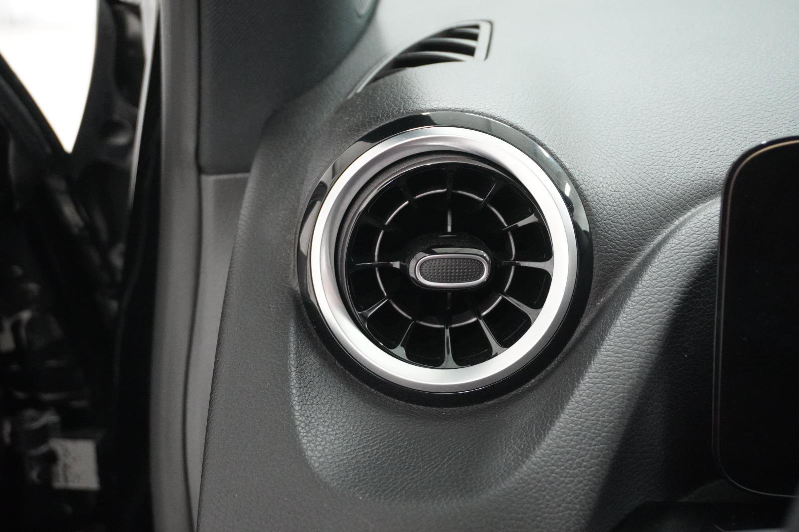 Used 2025 Mercedes-Benz GLA 250 image 20