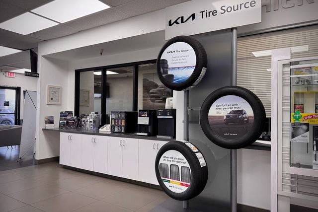 Certified 2022 Kia Sorento SX image 7