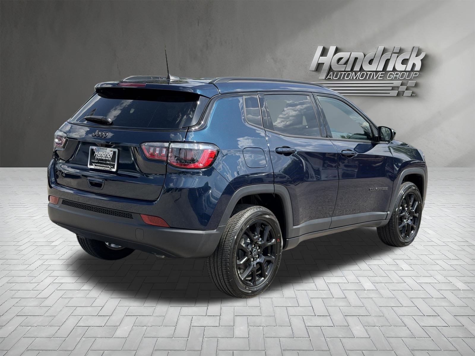 New 2026 Jeep Compass Latitude AWD/4WD image 10
