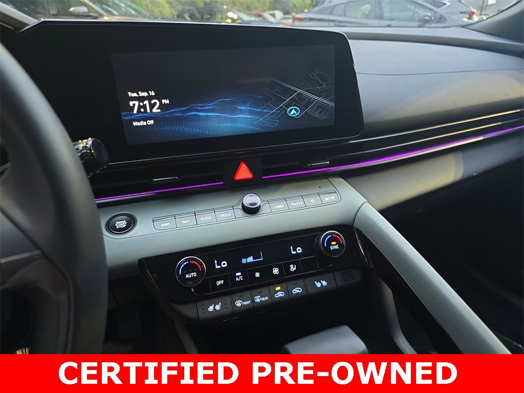Used 2025 Hyundai Elantra Limited image 19
