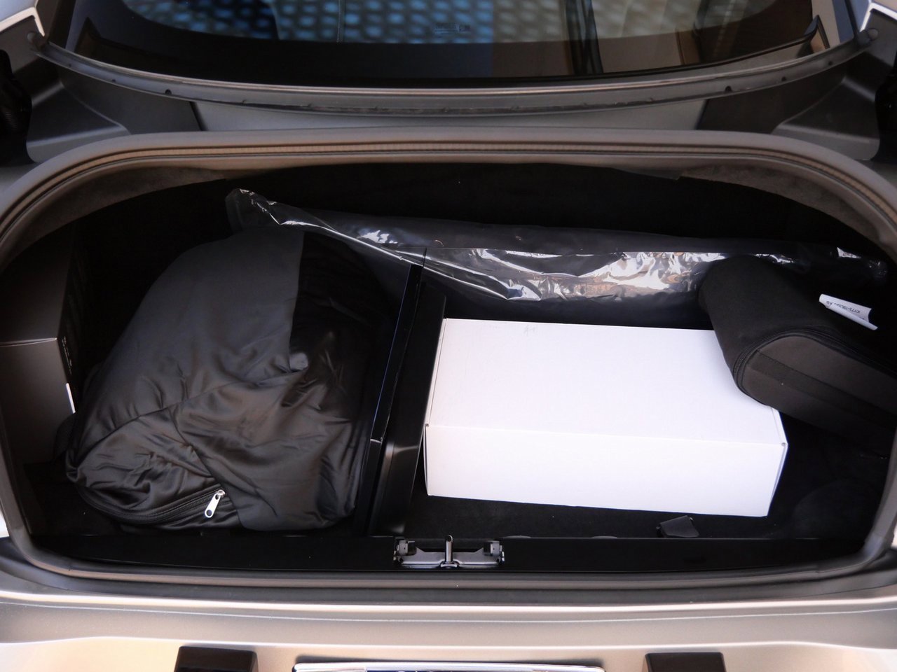 New 2025 Aston Martin Vanquish image 23