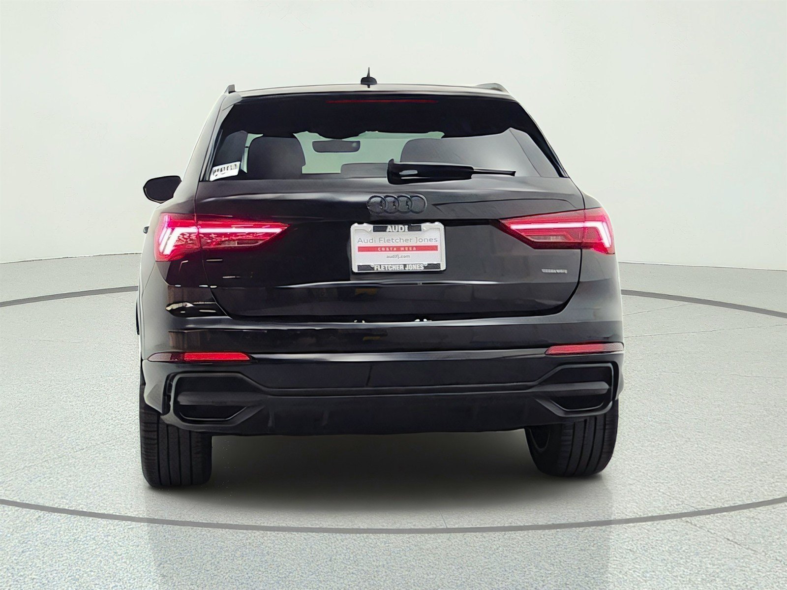 Used 2025 Audi Q3 2.0T Premium w/ Convenience Package AWD/4WD image 6