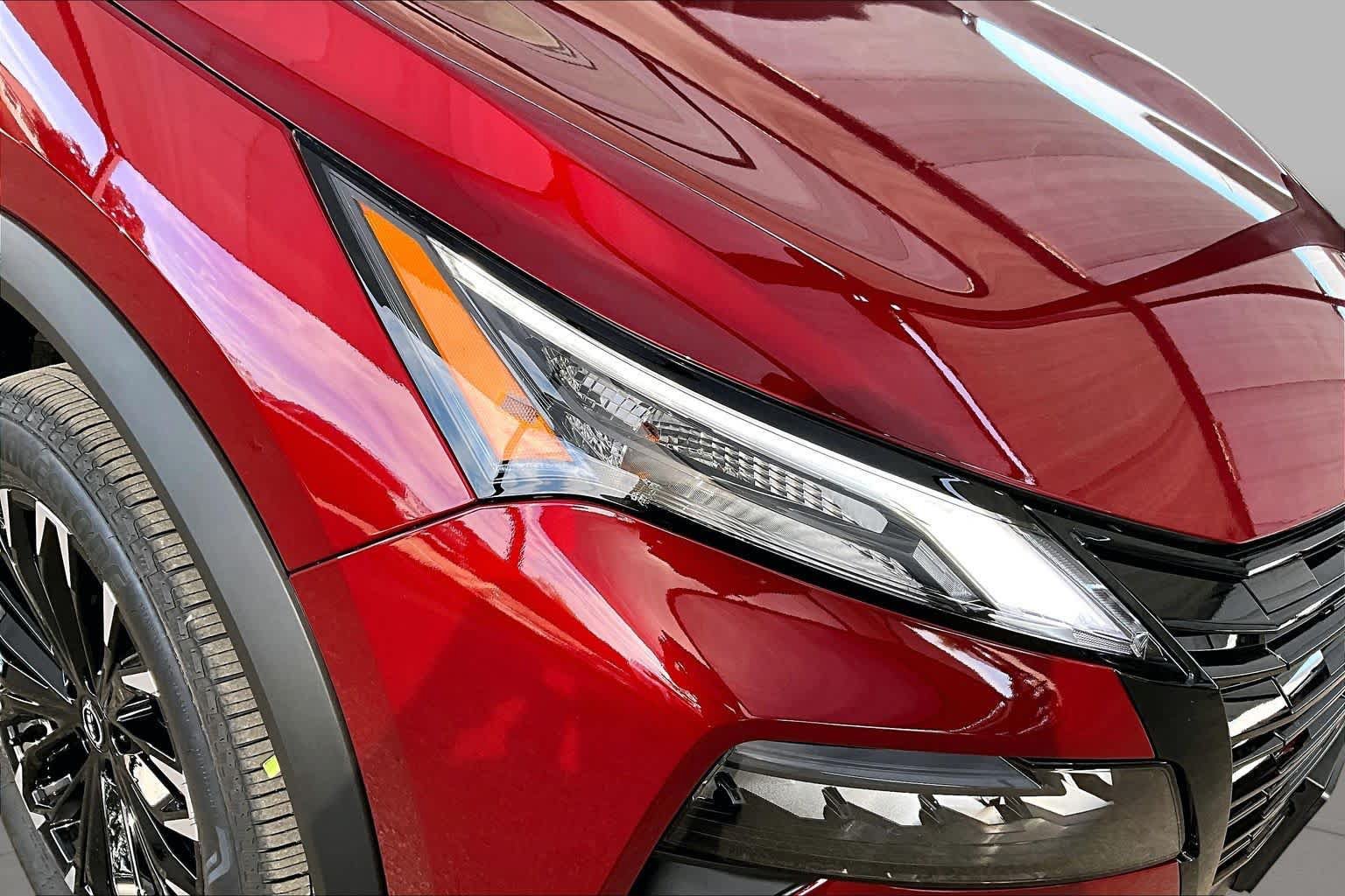 New 2027 Nissan Rogue Dark Armor FWD image 18