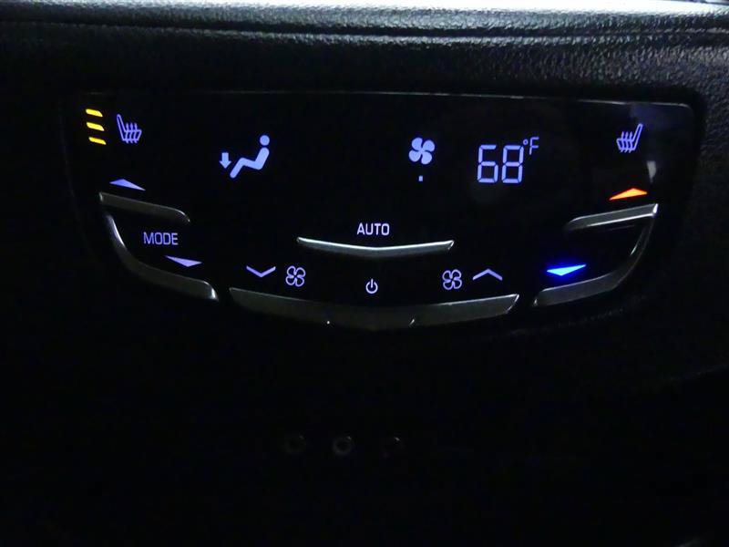 Used 2015 Cadillac Escalade Platinum AWD/4WD image 28