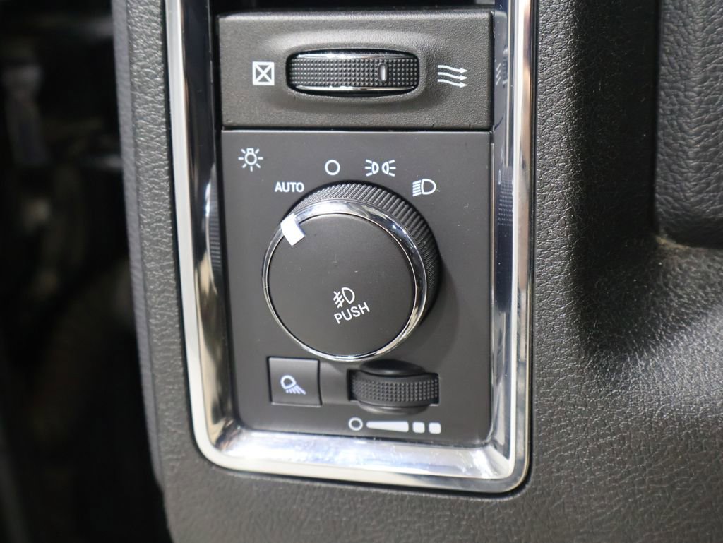 Used 2014 RAM 2500 Laramie AWD/4WD image 31