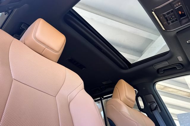 New 2026 Lexus LX 700h Luxury AWD/4WD image 16