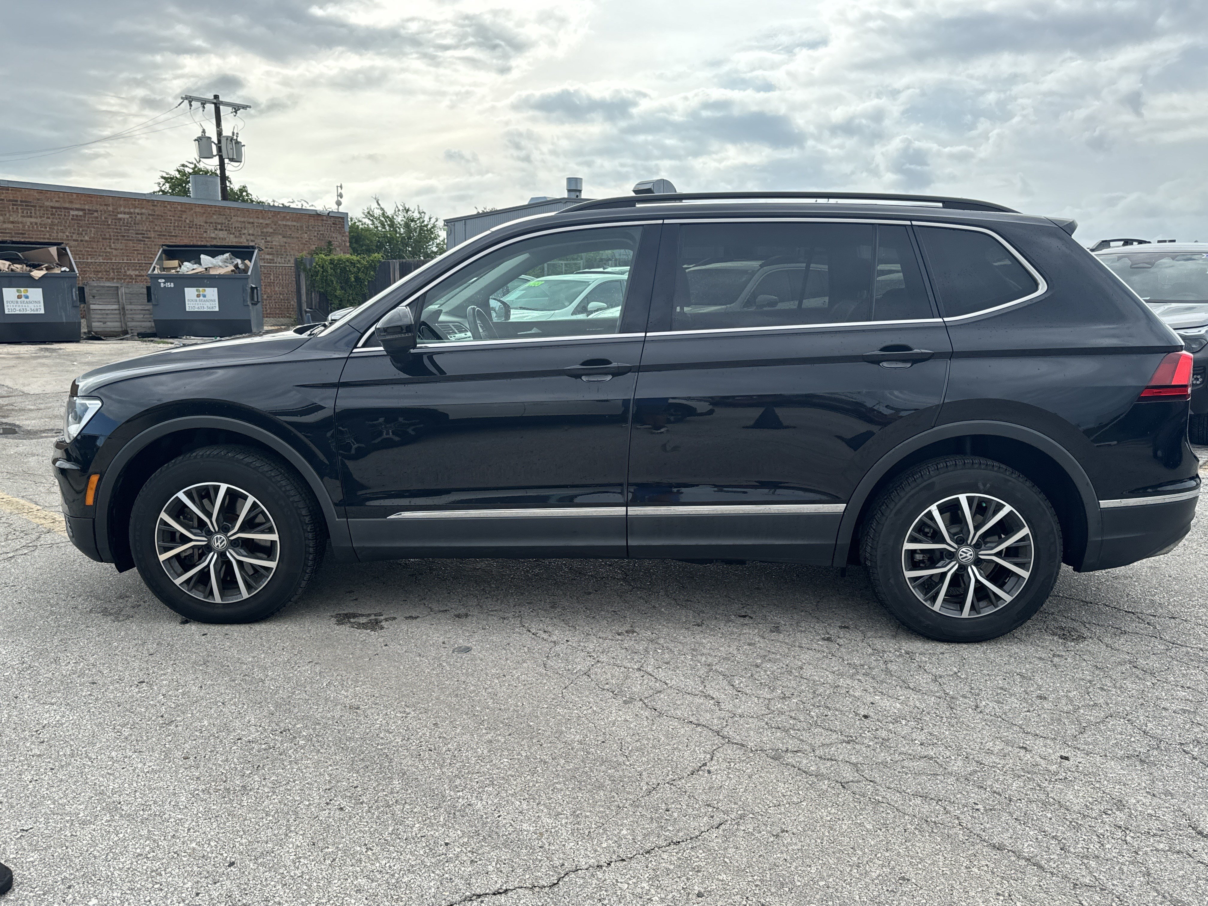 Used 2020 Volkswagen Tiguan SE AWD/4WD image 6