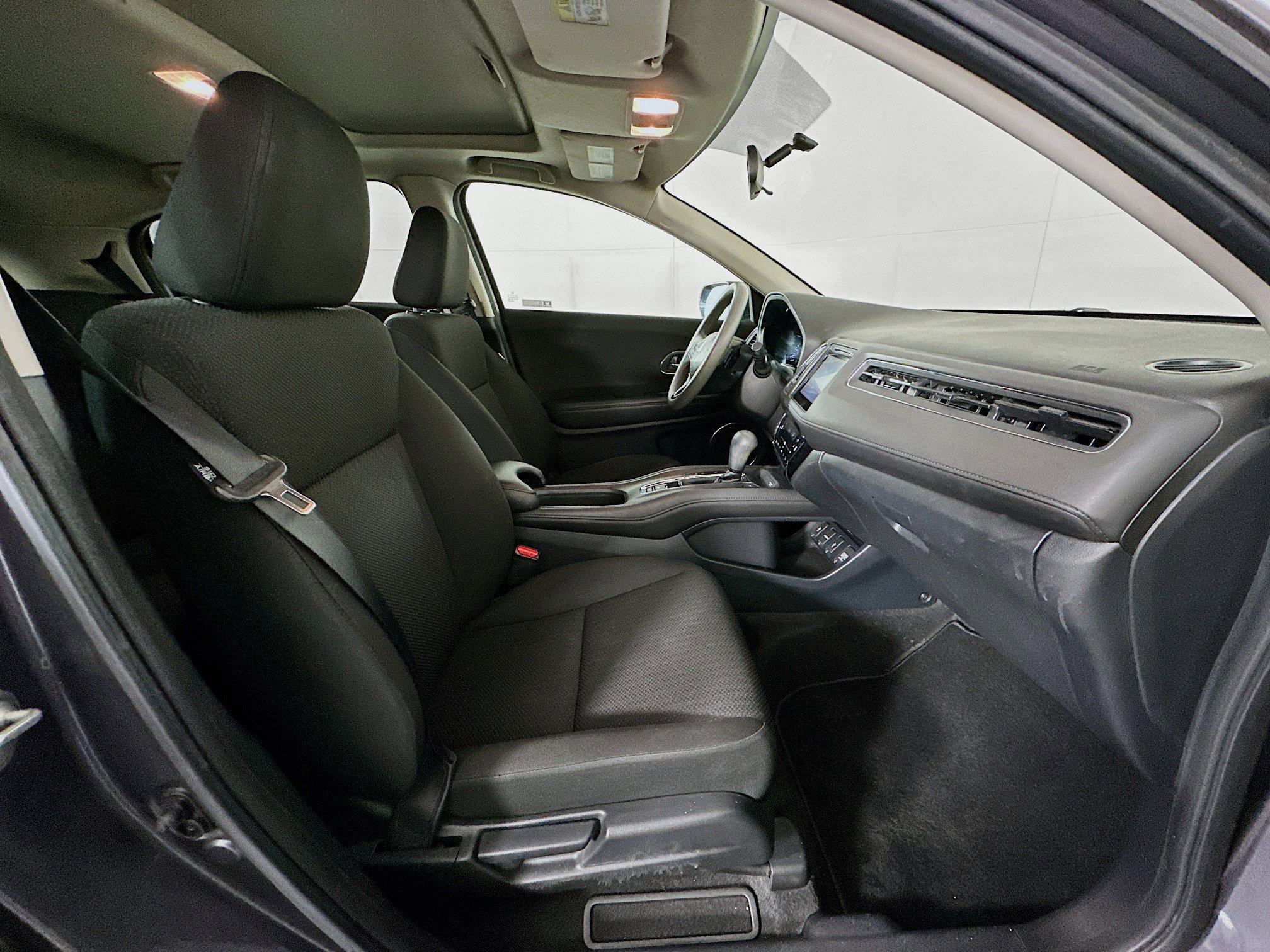 Used 2018 Honda HR-V EX image 29