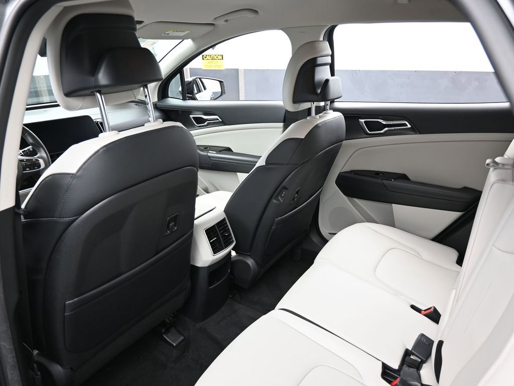 Used 2024 Kia Sportage EX image 35