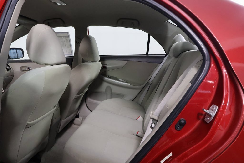 Used 2010 Toyota Corolla LE FWD image 12