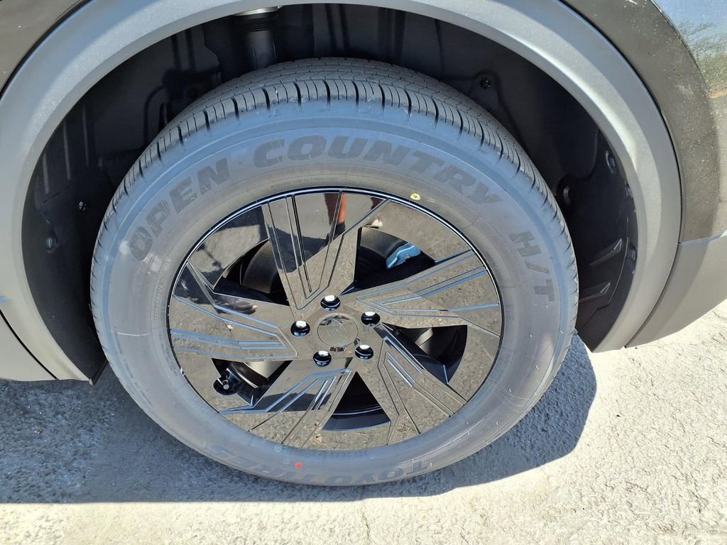 New 2026 Subaru Uncharted AWD image 13