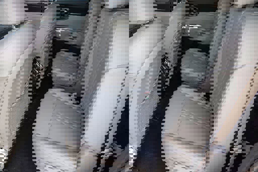 Certified 2024 Kia Sorento EX image 17